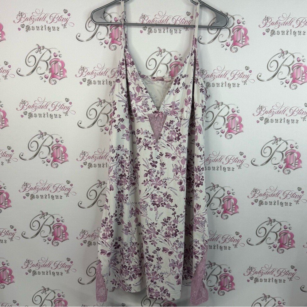 La Vie En Rose dress flowers white purple stretchy lace bow Lavender Floral